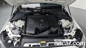 Mercedes-Benz C-Class C200 Avantgarde 2025 года из Южной Кореи