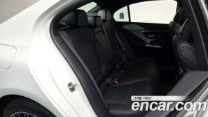 Mercedes-Benz C-Class C200 Avantgarde 2025 года из Южной Кореи