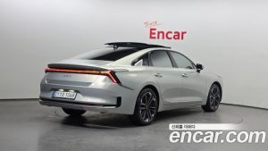 Kia K8 Signature 2025 года из Южной Кореи