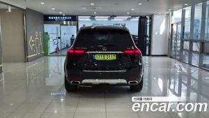 Mercedes-Benz GLE-Class GLE300d 4MATIC 2025 года из Южной Кореи