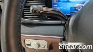 Mercedes-Benz GLE-Class GLE300d 4MATIC 2025 года из Южной Кореи