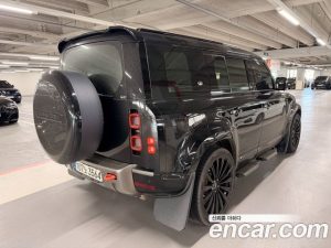 Land Rover Defender 110 P400 X 2023 года из Южной Кореи