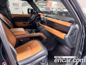 Land Rover Defender 110 P400 X 2023 года из Южной Кореи