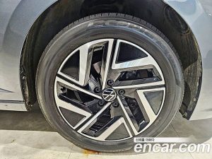 Volkswagen Jetta 1.5 TSI Premium 2023 года из Южной Кореи