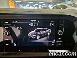 Volkswagen Jetta 1.5 TSI Premium 2023 года из Южной Кореи