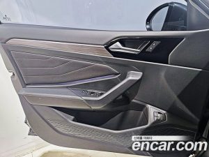 Volkswagen Jetta 1.5 TSI Premium 2023 года из Южной Кореи