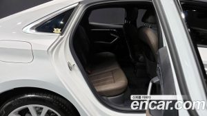 Audi A3 40 TFSI 2025 года из Южной Кореи