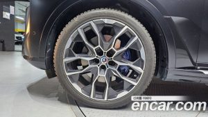 BMW X7 xDrive 40i M Sport 6 2024 года из Южной Кореи