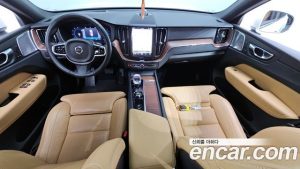 Volvo XC60 B5 Ultra Bright 2025 года из Южной Кореи