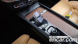 Volvo XC60 B5 Ultra Bright 2025 года из Южной Кореи