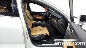 Volvo XC60 B5 Ultra Bright 2025 года из Южной Кореи