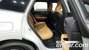 Volvo XC60 B5 Ultra Bright 2025 года из Южной Кореи