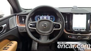 Volvo XC60 B5 Ultra Bright 2025 года из Южной Кореи