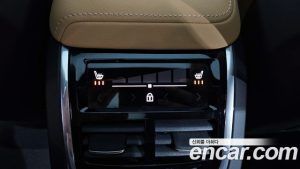 Volvo XC60 B5 Ultra Bright 2025 года из Южной Кореи