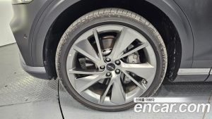 Genesis GV70 2.5T Бензин 2WD 2025 года из Южной Кореи
