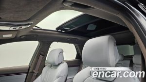 Genesis GV70 2.5T Бензин 2WD 2025 года из Южной Кореи