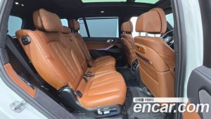 BMW X7 xDrive 40i M Sport 7-Seater 2024 года из Южной Кореи