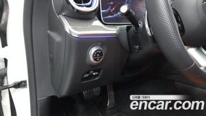 Mercedes-Benz C-Class C200 AMG Line 2025 года из Южной Кореи