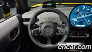 Mini Cooper Favoured 2025 года из Южной Кореи