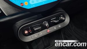 Mini Cooper Favoured 2025 года из Южной Кореи