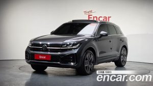 Volkswagen Touareg 3.0 TDI R-Line 2024 года из Южной Кореи