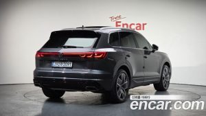 Volkswagen Touareg 3.0 TDI R-Line 2024 года из Южной Кореи