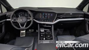 Volkswagen Touareg 3.0 TDI R-Line 2024 года из Южной Кореи