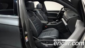 Volkswagen Touareg 3.0 TDI R-Line 2024 года из Южной Кореи