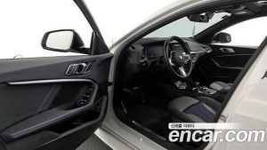 BMW 1-Series 120i M Sport 2023 года из Южной Кореи