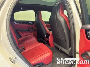 Porsche Cayenne 3.0 Coupe 2022 года из Южной Кореи