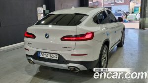 BMW X4 xDrive20i xLine 2023 года из Южной Кореи
