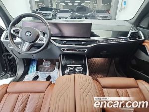 BMW X7 xDrive 40i M Sport 6 2024 года из Южной Кореи