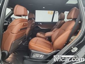 BMW X7 xDrive 40i M Sport 6 2024 года из Южной Кореи