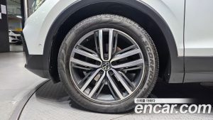 Volkswagen Tiguan 2.0 TDI 4 Prestige 2023 года из Южной Кореи