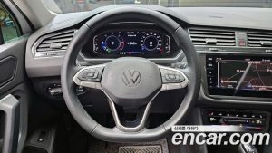 Volkswagen Tiguan 2.0 TDI 4 Prestige 2023 года из Южной Кореи