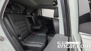 Volkswagen Tiguan 2.0 TDI 4 Prestige 2023 года из Южной Кореи