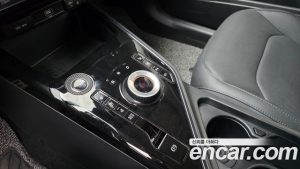 Kia Niro Signature 2024 года из Южной Кореи