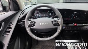 Kia Niro Signature 2024 года из Южной Кореи