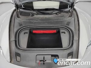 Porsche Taycan GTS 2023 года из Южной Кореи