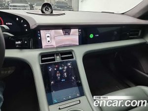 Porsche Taycan GTS 2023 года из Южной Кореи