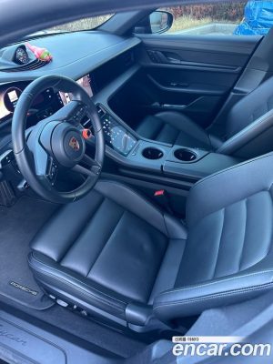Porsche Taycan Base 2022 года из Южной Кореи