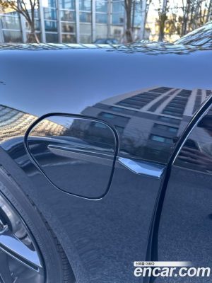 Porsche Taycan Base 2022 года из Южной Кореи