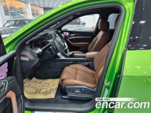 Audi Q8 e-tron 55 4WD Premium Sportback 2024 года из Южной Кореи