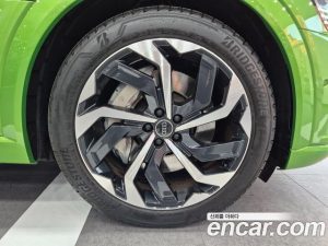 Audi Q8 e-tron 55 4WD Premium Sportback 2024 года из Южной Кореи