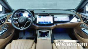 Mercedes-Benz E-Class E300 4MATIC Exclusive 2024 года из Южной Кореи