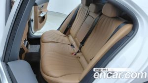 Mercedes-Benz E-Class E300 4MATIC Exclusive 2024 года из Южной Кореи