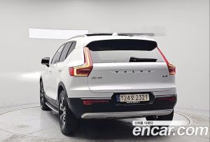 Volvo XC40 B4 Inscription 2022 года из Южной Кореи