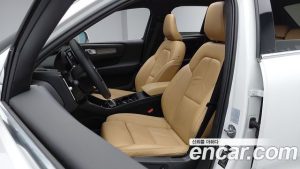 Volvo XC40 B4 Inscription 2022 года из Южной Кореи