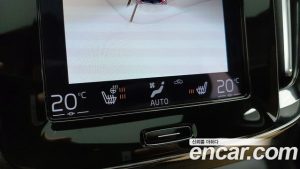 Volvo XC40 B4 Inscription 2022 года из Южной Кореи