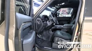 Land Rover Defender 110 P400 X 2025 года из Южной Кореи